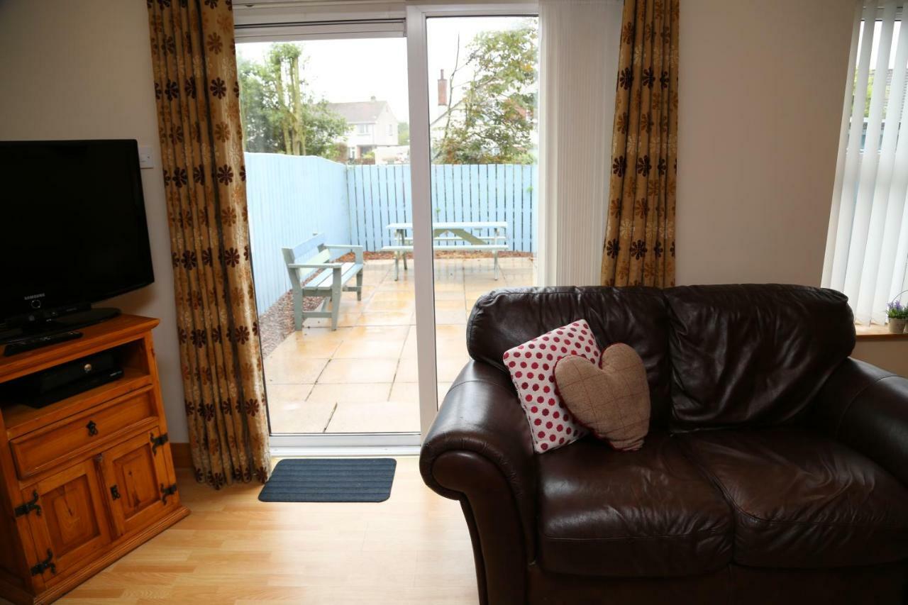 Sunny Seaside Getaway Villa Portstewart Exterior photo
